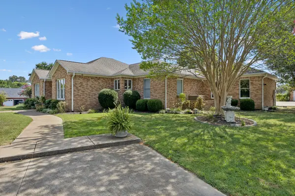 23 Cardinal Ct #W, Lawrenceburg, TN 38464