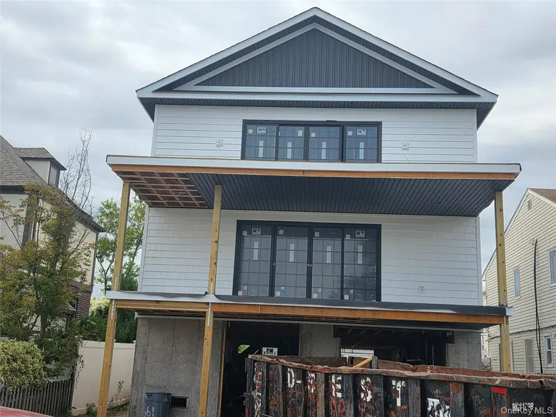 460 E Market ST, Long Beach, NY 11561