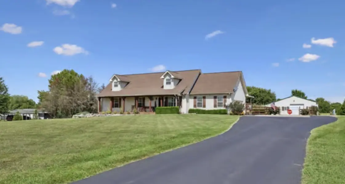 9949 Midland Rd, Bell Buckle, TN 37020