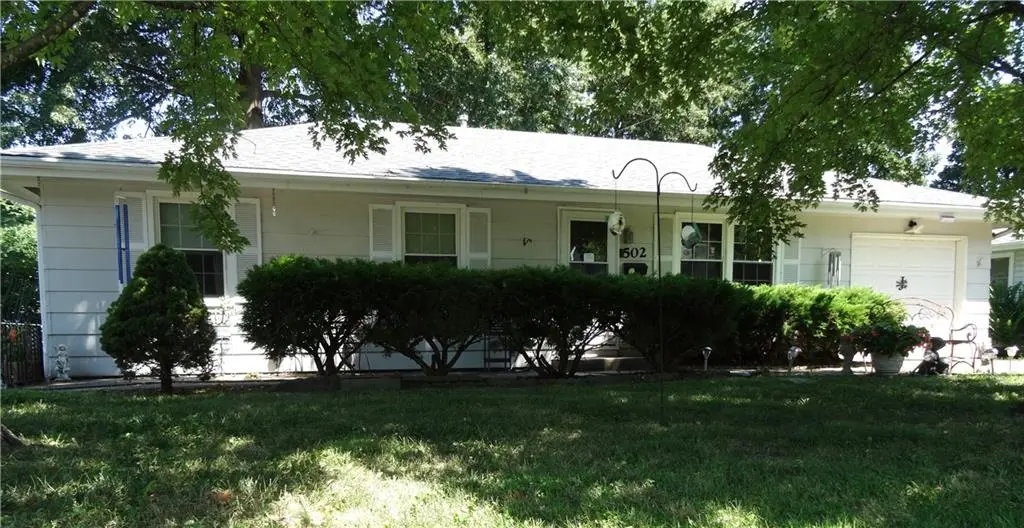 502 E Atkison AVE, Butler, MO 64730