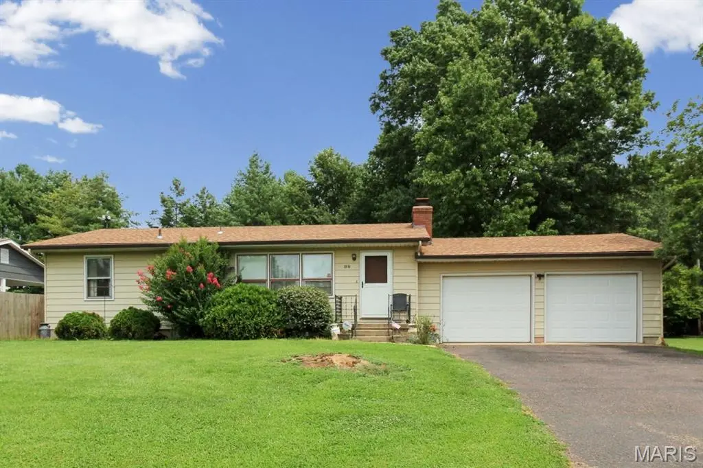 137 Christland DR, Sullivan, MO 63080