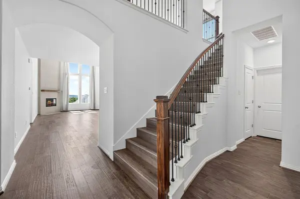 7817 Turnback Ledge TRL, Lago Vista, TX 78645