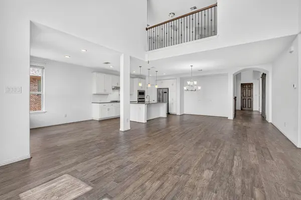 7817 Turnback Ledge TRL, Lago Vista, TX 78645