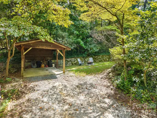 240 Seneca BLVD, Hendersonville, NC 28739
