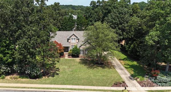 2107 Heath Lake DR, Mint Hill, NC 28227