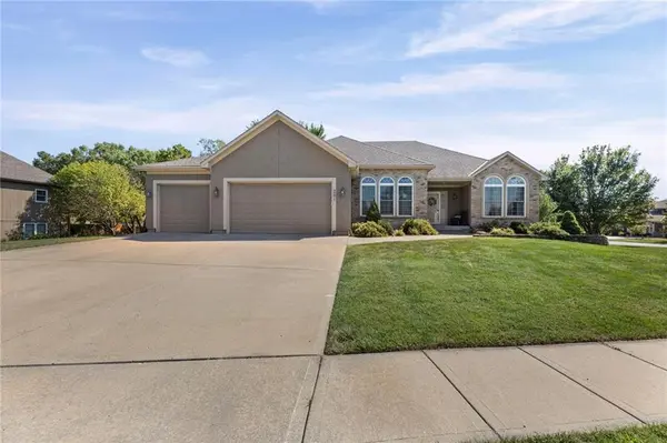 201 E PEACH TREE LN, Gardner, KS 66030