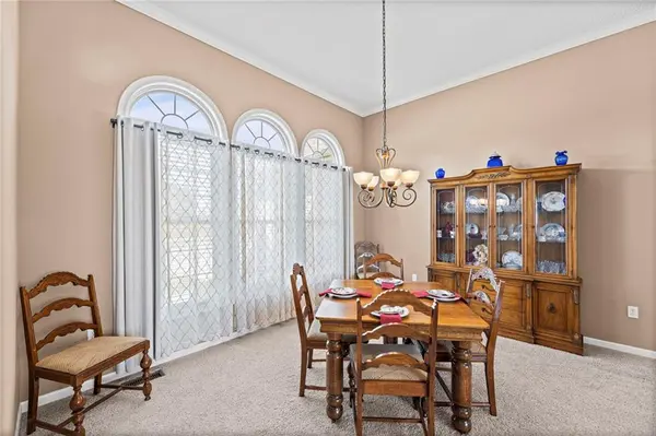 201 E PEACH TREE LN, Gardner, KS 66030