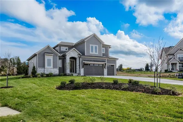 2416 W 179th ST, Overland Park, KS 66085