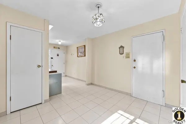 1665 156th ST, Whitestone, NY 11357