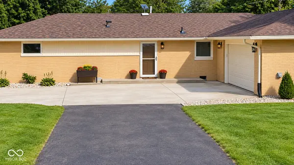 9940 W Sunset LN, Elwood, IN 46036