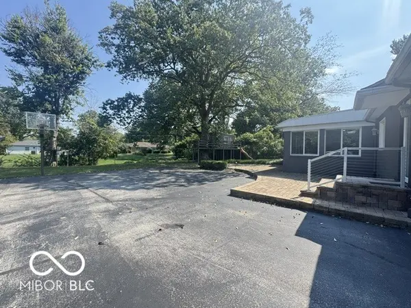 108 Woodridge, Terre Haute, IN 47803
