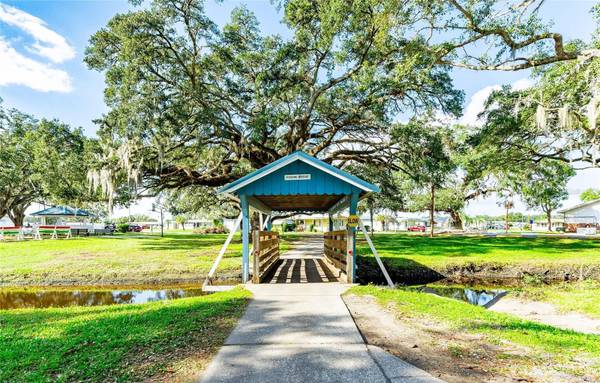 36731 TARA AVE, Zephyrhills, FL, 33542 photo 73