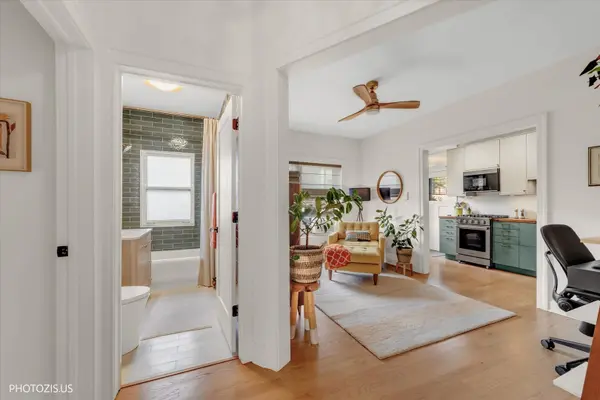 846 Hinman AVE #2, Evanston, IL 60202