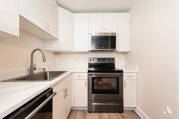 655 W Irving Park RD #2305, Chicago, IL 60613
