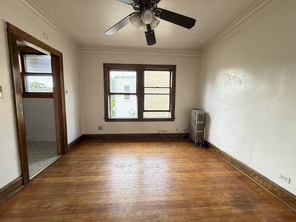 4208 W Cullom AVE #2, Chicago, IL 60641