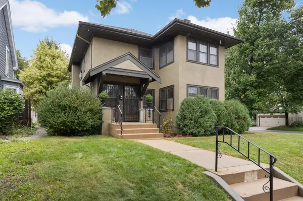 100 W 40th ST, Minneapolis, MN 55409