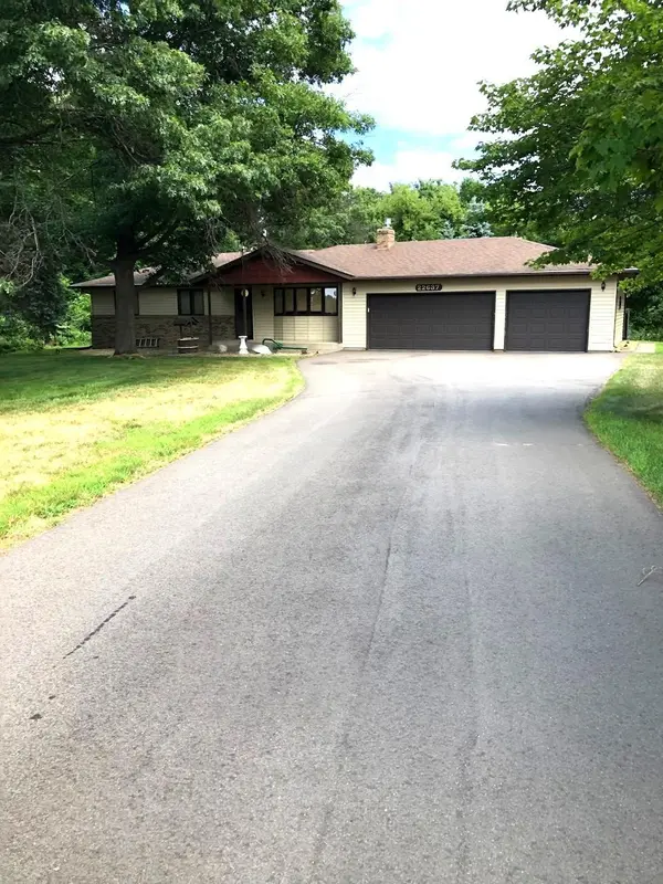 22637 Raven ST NW, Oak Grove, MN 55005