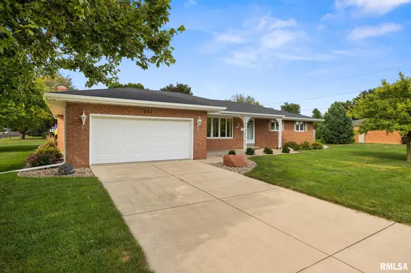 241 W EDGEWOOD ST, Morton, IL 61550