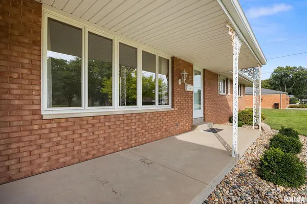 241 W EDGEWOOD ST, Morton, IL 61550
