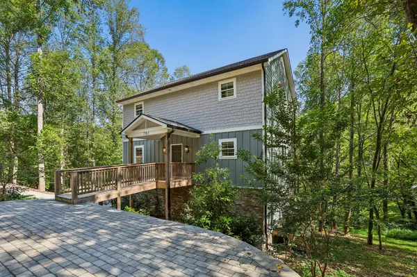 701 Harbor Dr, Lancaster, TN 38569