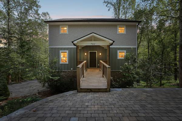 701 Harbor Dr, Lancaster, TN 38569