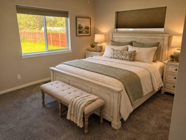 325 E Parker Ct, Colbert, WA 99005
