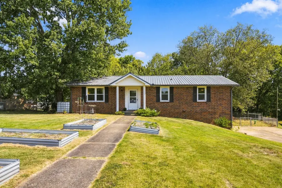 1586 Blackberry Pl, Clarksville, TN 37042