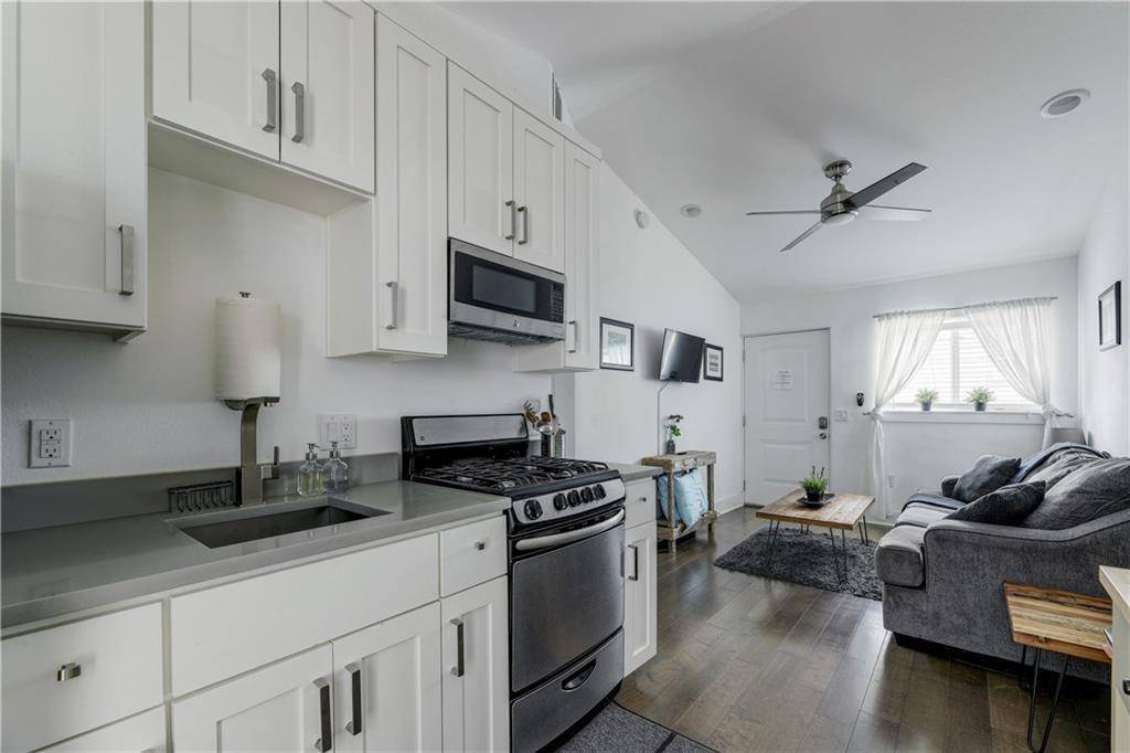 1126 1/2 Chicon ST #2, Austin, TX 78702