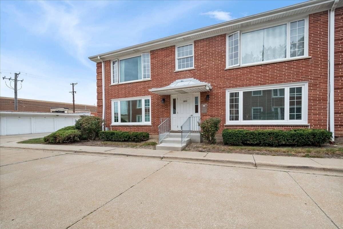 1450 Plymouth PL #1E, Glenview, IL 60025