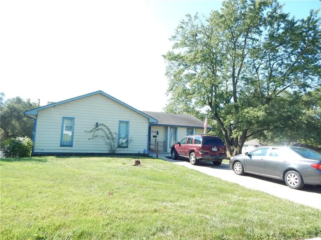 1727 Dakota ST, Leavenworth, KS 66048