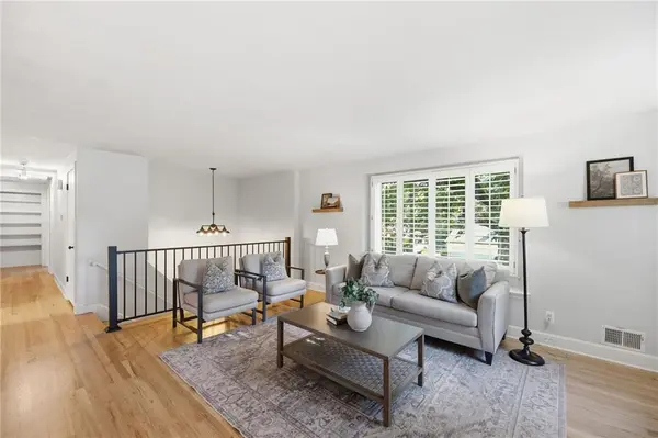 6624 Marty ST, Overland Park, KS 66202