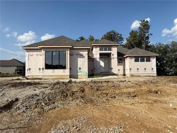 10906 W 173rd TER, Overland Park, KS 66221