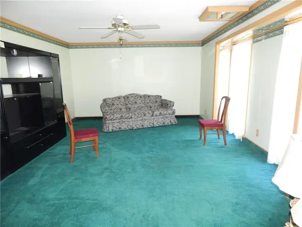 1727 Dakota ST, Leavenworth, KS 66048
