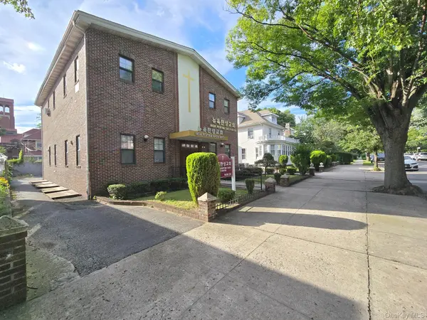 355662 159th ST, Flushing, NY 11358