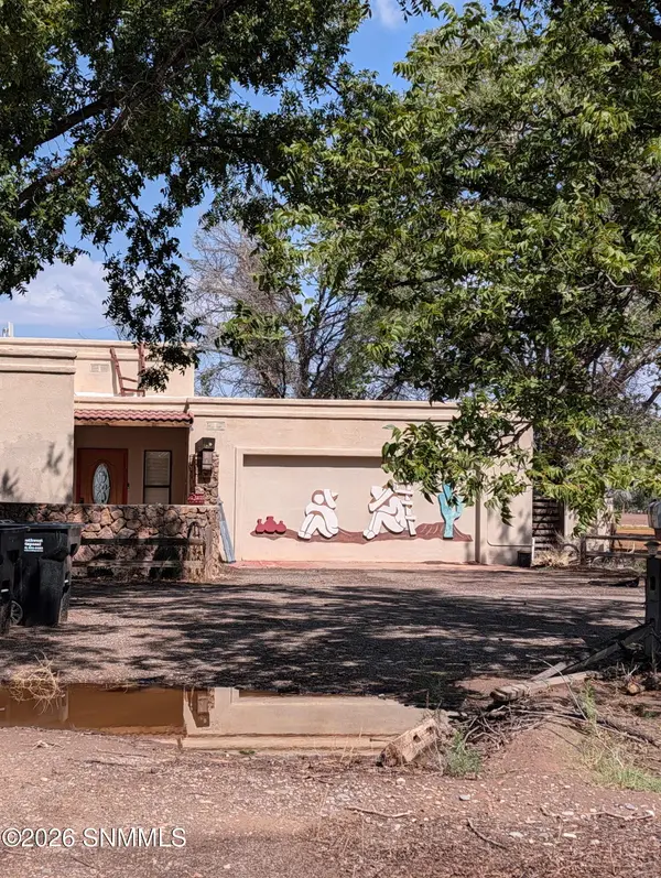 1221 W Canal RD, Hatch, NM 87937
