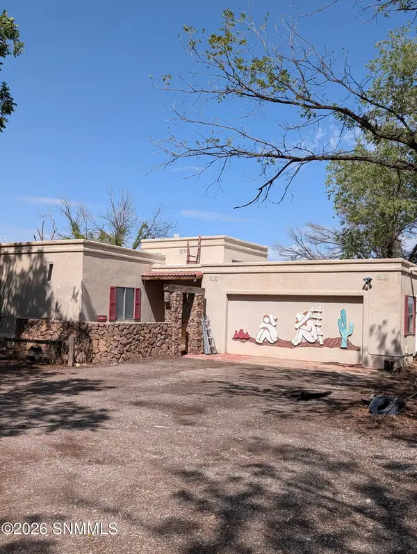 1221 W Canal RD, Hatch, NM 87937