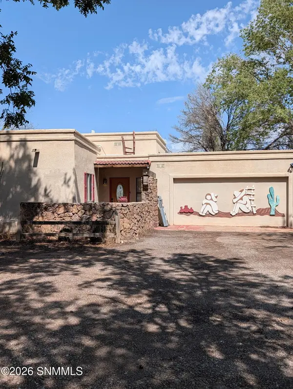 1221 W Canal RD, Hatch, NM 87937