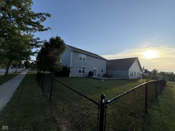 948 Brookshire DR, Franklin, IN 46131