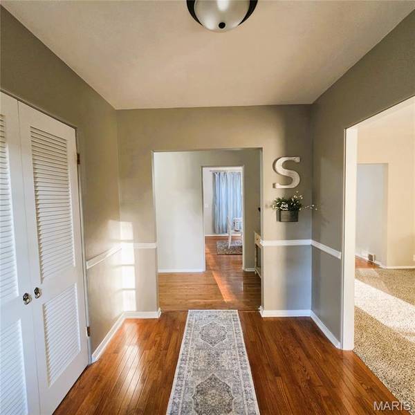 1406 Rosedale LN, Poplar Bluff, MO 63901