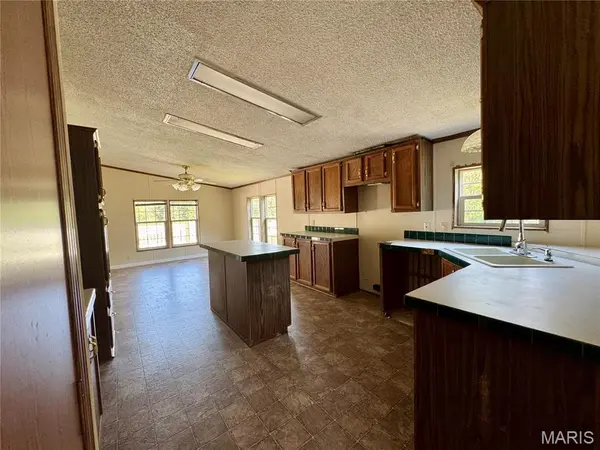 139 Wisteria LN, Unincorporated, MO 63379