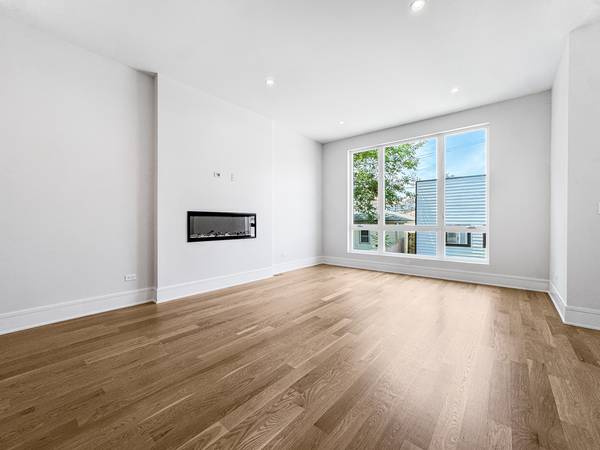 1728 N Sawyer AVE, Chicago, IL 60647