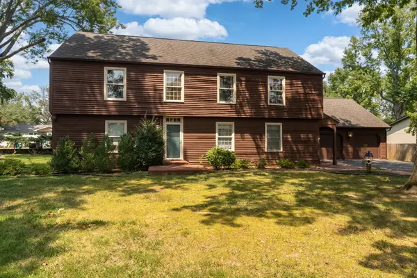 1804 Julianne DR, Marion, IL 62959