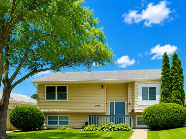 2714 Gilead AVE, Zion, IL 60099