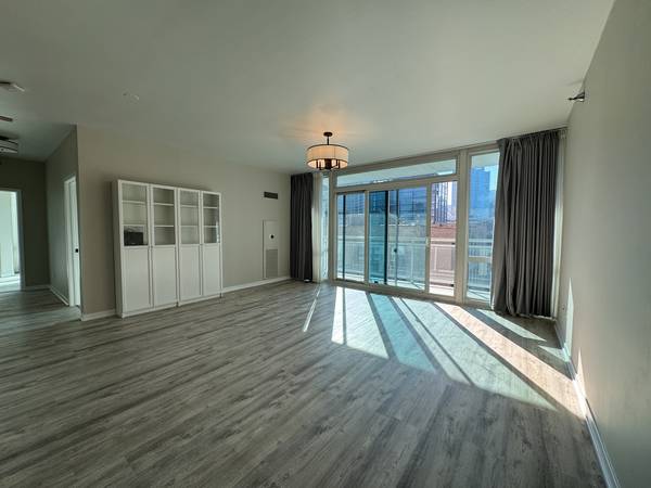 757 N Orleans ST #812, Chicago, IL 60654