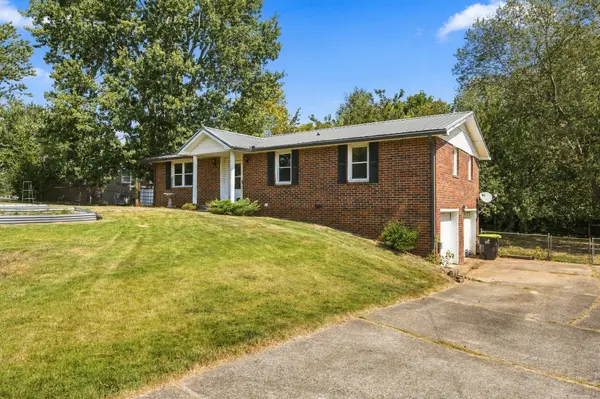 1586 Blackberry Pl, Clarksville, TN 37042