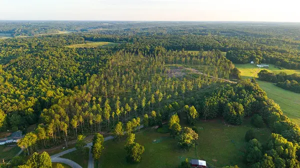 1 Gilchrist Road, Cypress Inn, TN 38452