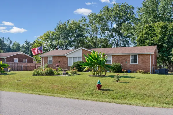 2404 Green Acres Dr, Clarksville, TN 37042