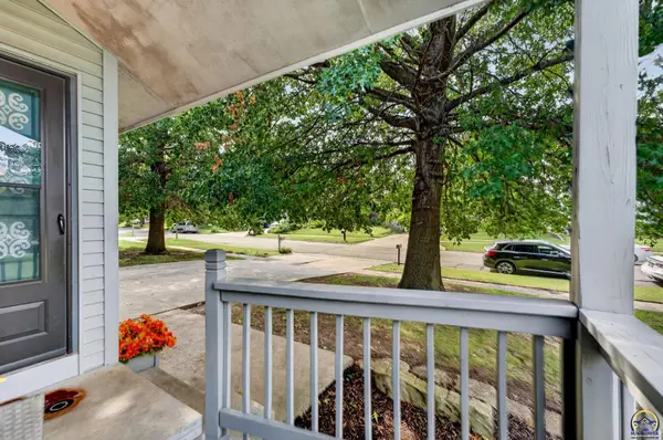 3560 SW Kiowa ST, Topeka, KS 66614