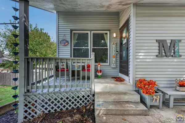 3560 SW Kiowa ST, Topeka, KS 66614