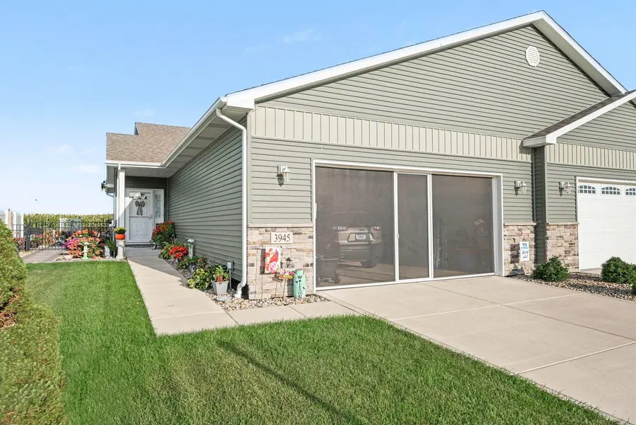 3945 Stadium ST, Portage, IN 46368